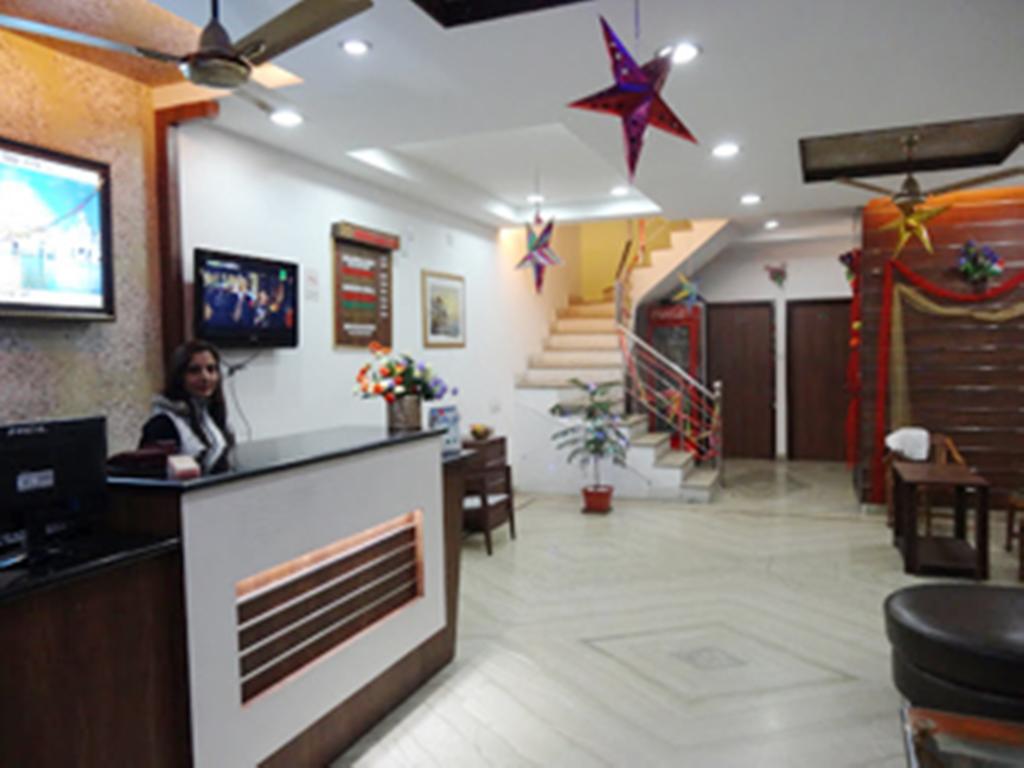 Hotel Holiday Comfort Амритсар Екстериор снимка